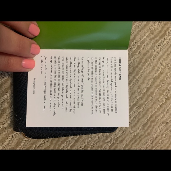 Kate Spade wallet - Picture 5 of 8